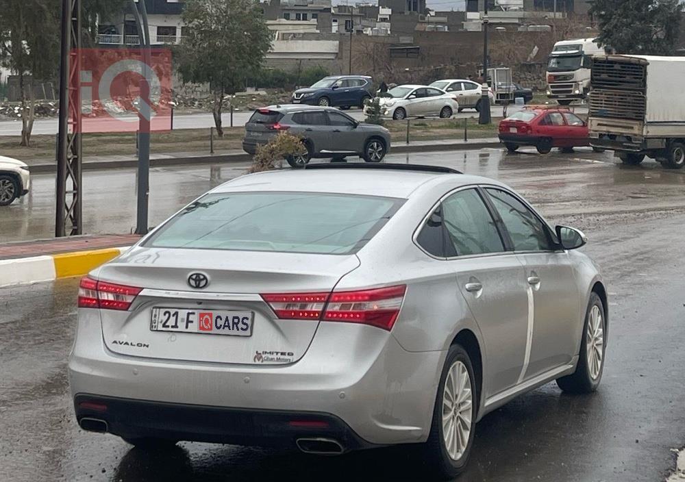 تويوتا أفالون